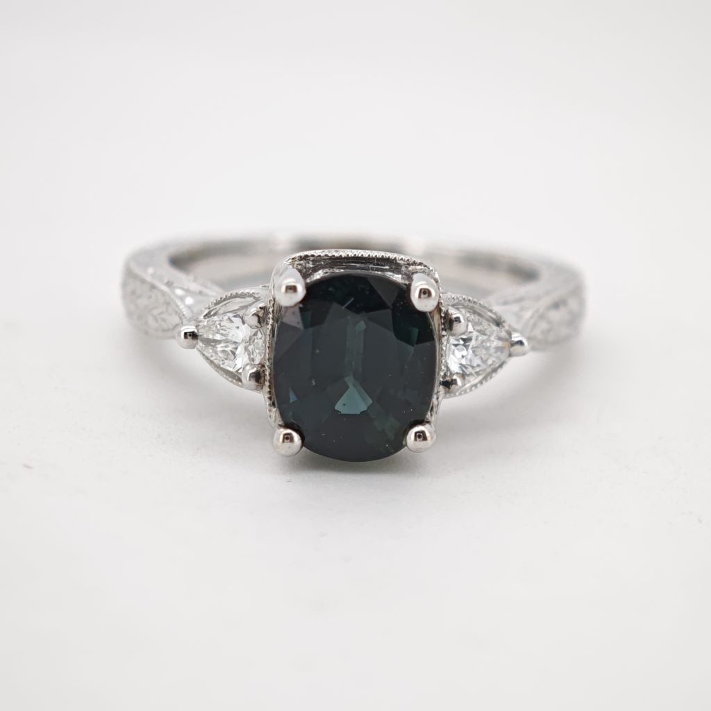 inel aur 14k cu diamante si safir 2.57ct