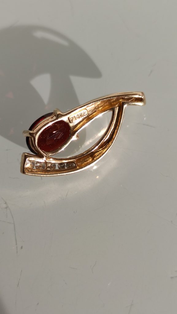 pandativ aur 14k cu garnet si diamante