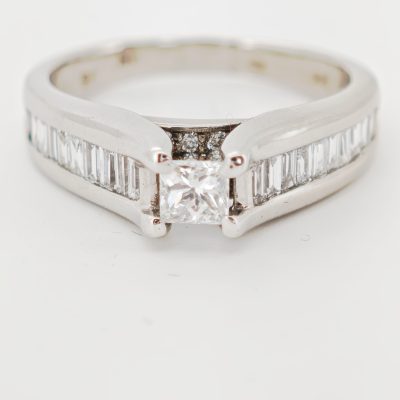 inel diamante 378