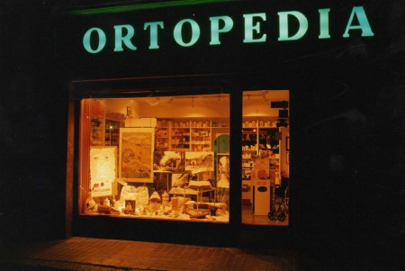 Fachada ortopedia antigua
