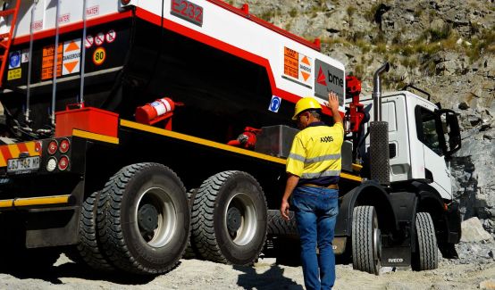 BME’s Mobile Manufacturing Unit (MMU) in action - combining precision and sustainability through the AXXIS electronic initiation system for safer, more efficient, and environmentally responsible blasting.