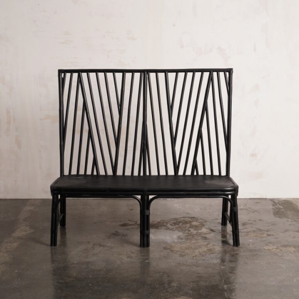 Sofá Borneo de ratán negro con respaldo rectangular para eventos de noche y desfiles