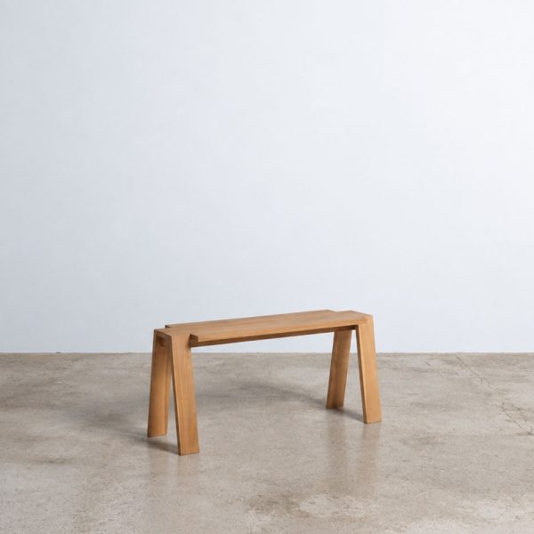 Banco Pic de madera de teca para zonas de descanso en jardines y bodas al aire libre