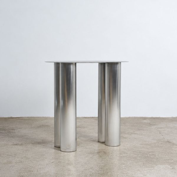 Mesa alta Nubo de acero inoxidable de una pieza para recepciones en hoteles y congresos