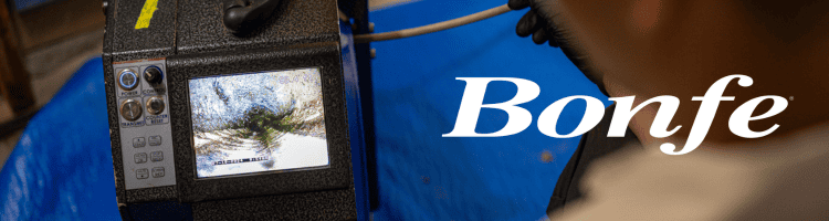 A Bonfe technician uses a diagnostic camera to examine the inside of a pipe, with the camera’s screen displaying the pipe’s interior. The image features the Bonfe logo overlaid, highlighting their professional plumbing services.