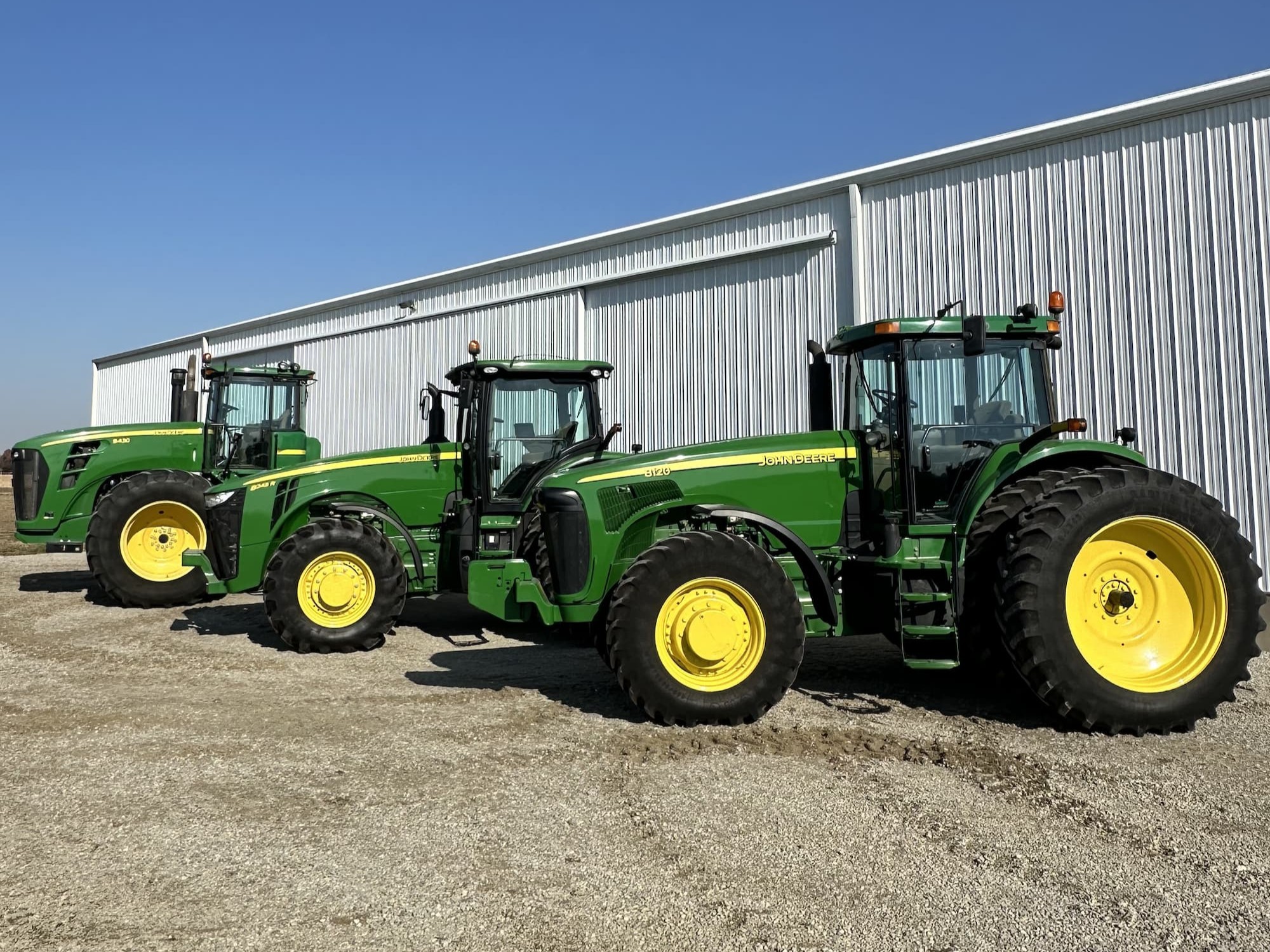 bussey bros auctioneers three tractors at an off site auction 1