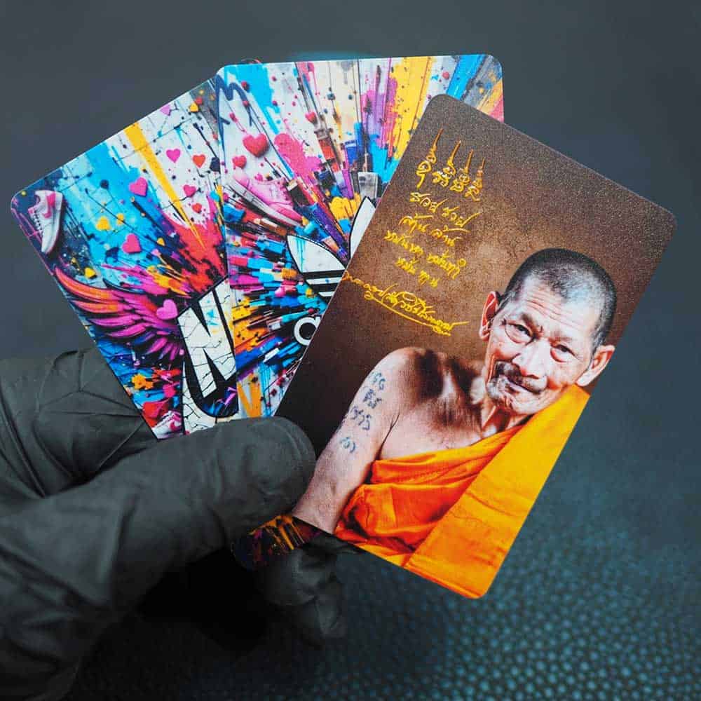 รับพิมพ์บัตร PVC บัตรสมาชิก บัตรพนักงาน พลาสติกพรีเมียม สีสด คมชัด โดย C2S Printing