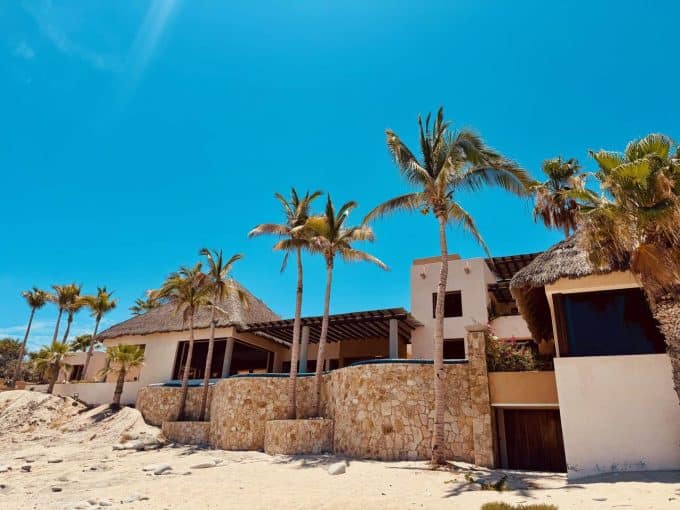 Beachfront Home With Palm Trees In Cabo Del Sol