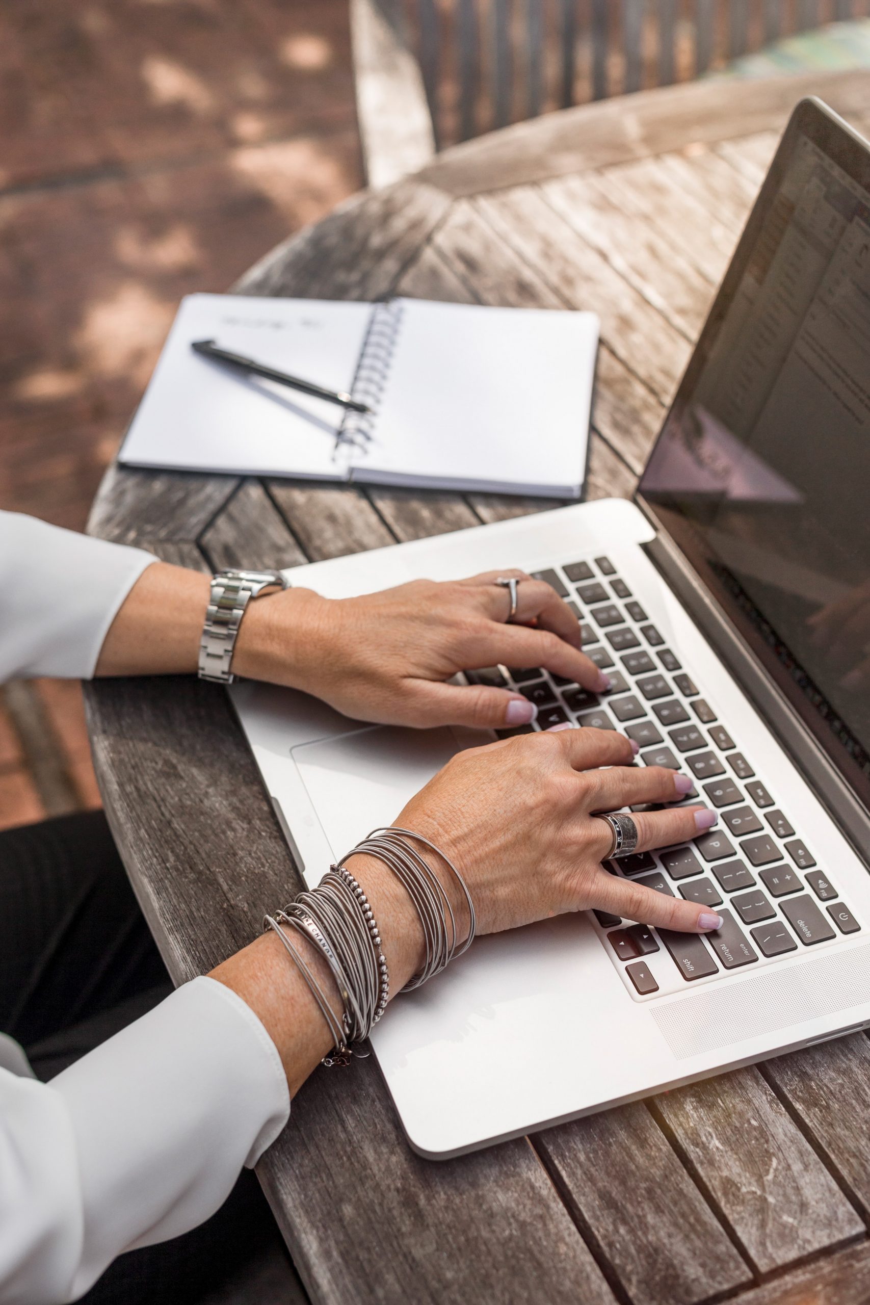 The Easiest Way to Get Online Clients Without Making Sales Calls