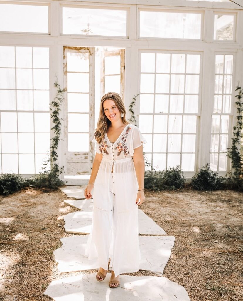 A portrait of Jessica Siefert, founder of Succulent Bar, who hired Caffeine and Conquer for Pinterest marketing services