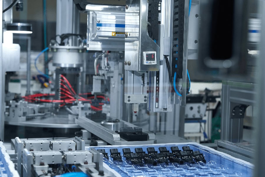 CNC machined metal inserts for plastic injection molding applications