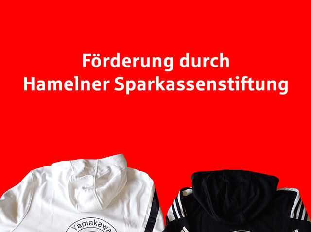 Sportbekleidung und Dank an Sparkassenstiftung.