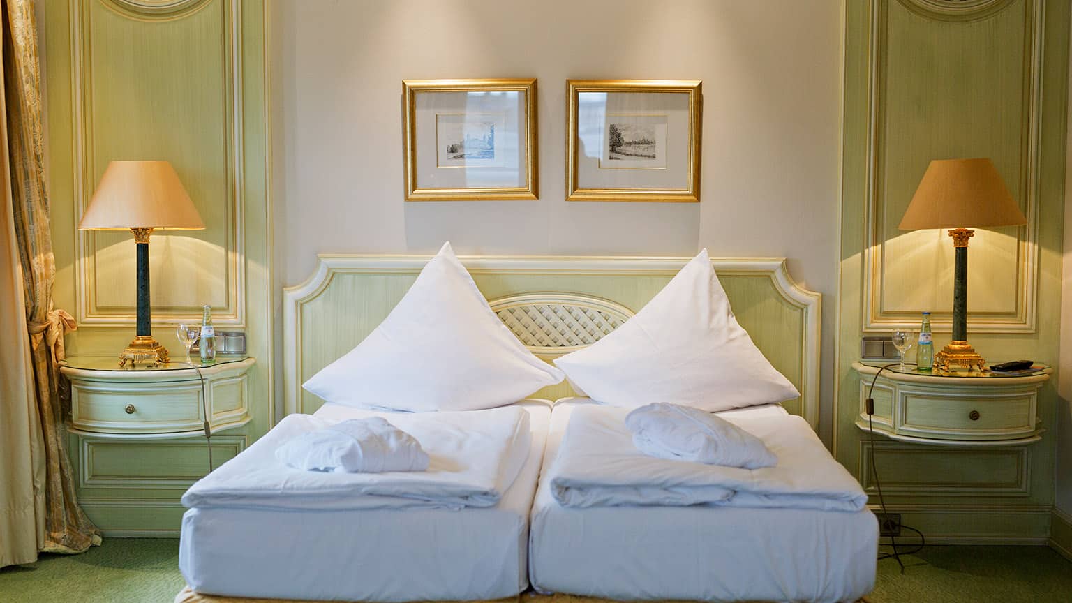 Kaiserhof Suite with king-size double bed and classic interior