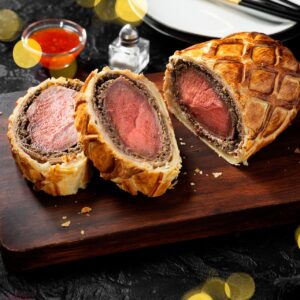 Wellington mit Fleisch im Blätterteig