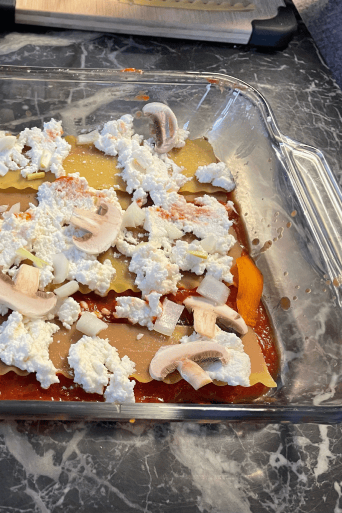 ricotta cheese oven ready noodles pasta sauce sliced mushrooms
