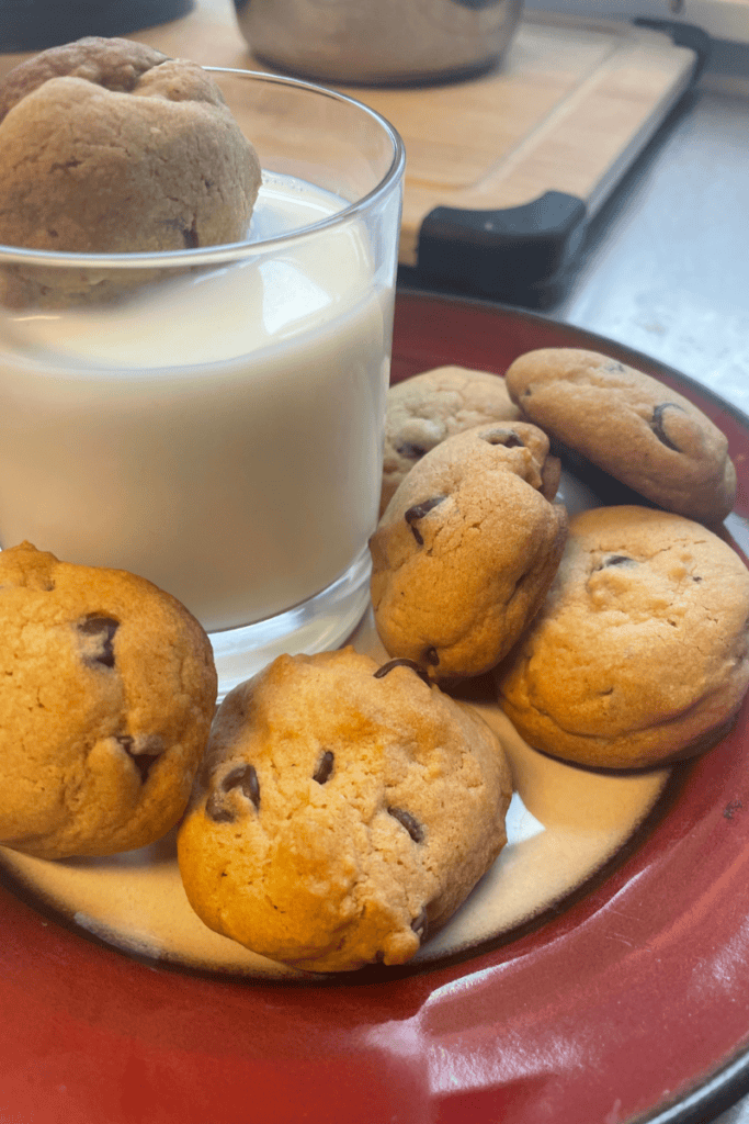 baked maple sugar bacon chocolate chip cookies