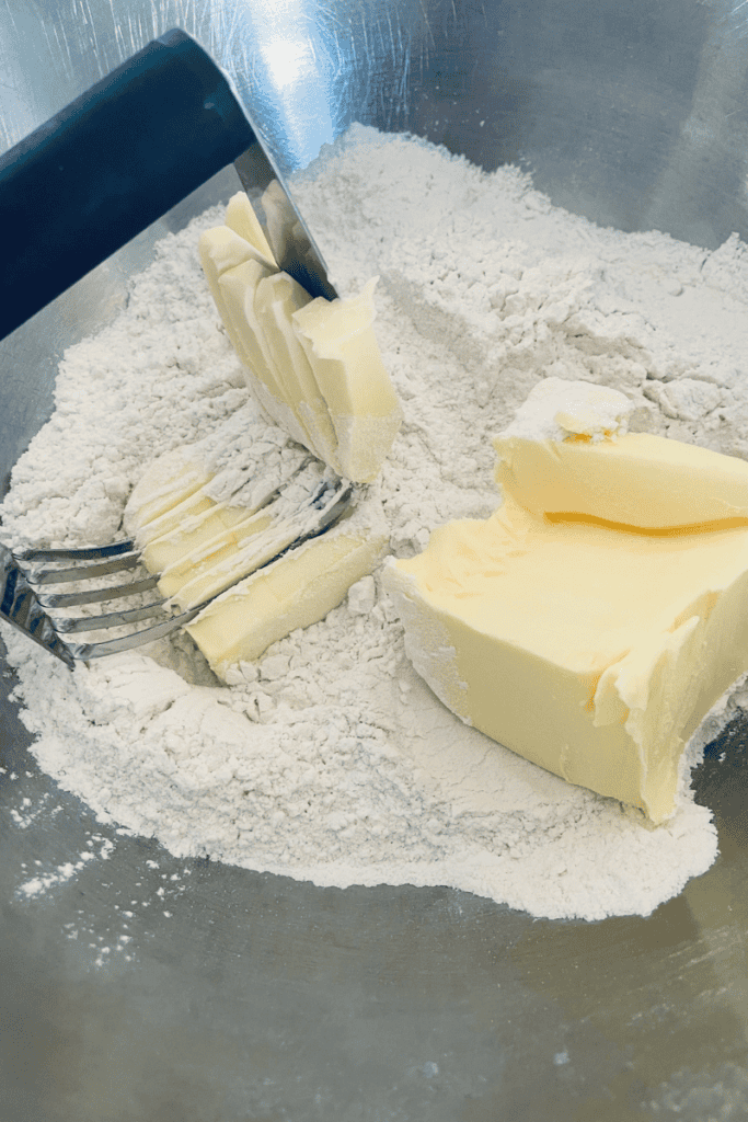 flour salt shortening pastry knife