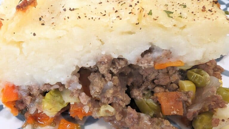 easy shepherds pie with frozen vegetables (1)