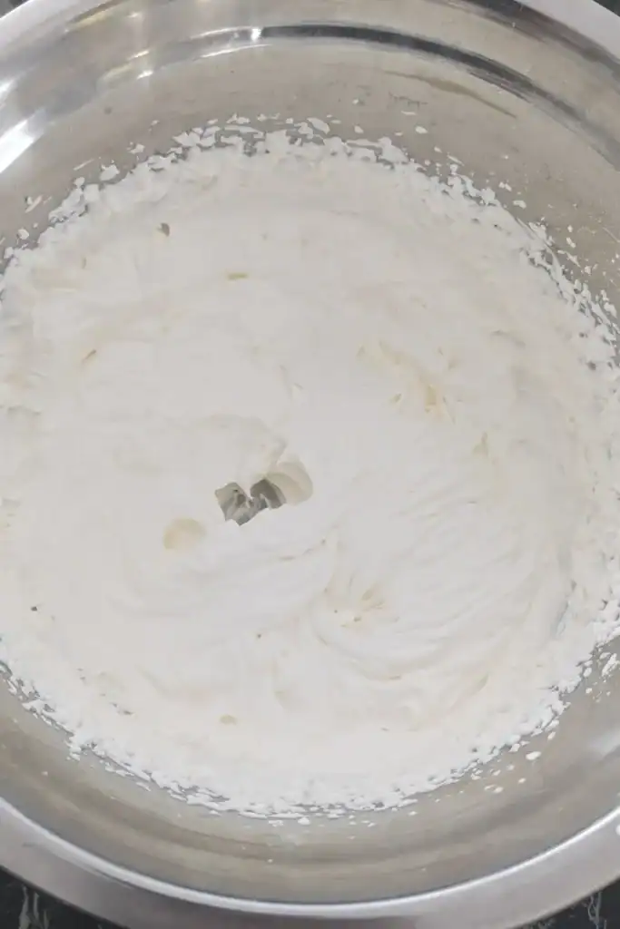 making whipped cream for no bake cheesecake