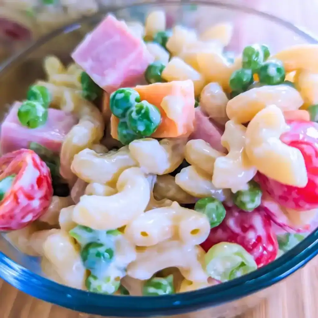 recipe card image of old-fashioned macaroni salad