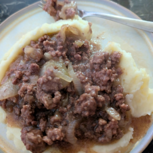 hamburger gravy on mashed potatoes