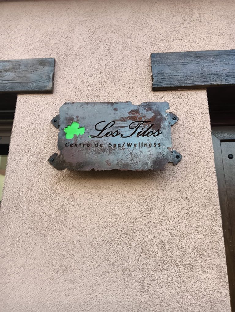 Cerradura de seguridad para puertas de spa y wellness en Cerrajería Osfran.