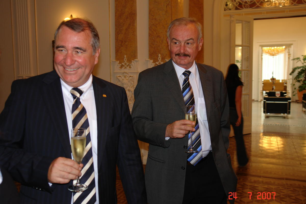 Im Jahr 2007 - Jubiläum und Produktionssystem