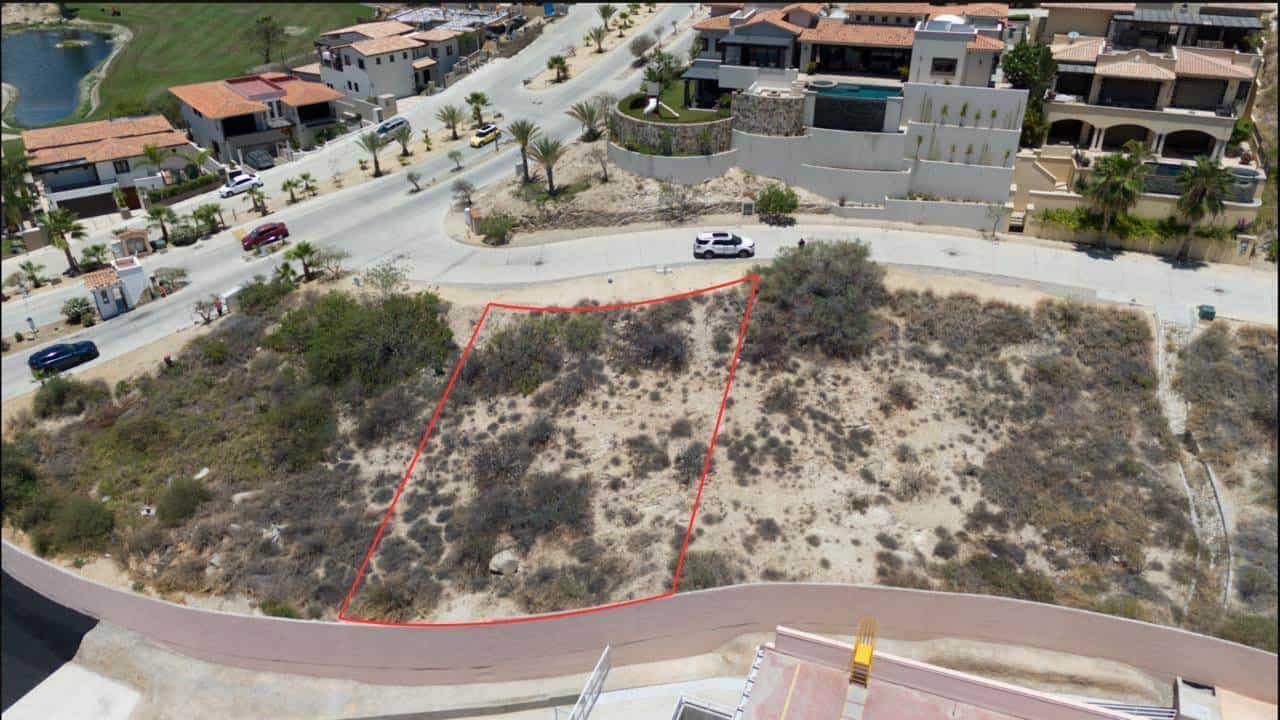 Club Campestre Lot With Natural Landscape And Nearby Homes.