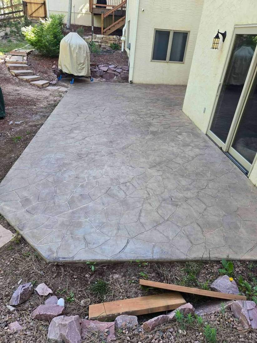 Fire pit concrete patio Castle Rock - stamped pattern with fire feature