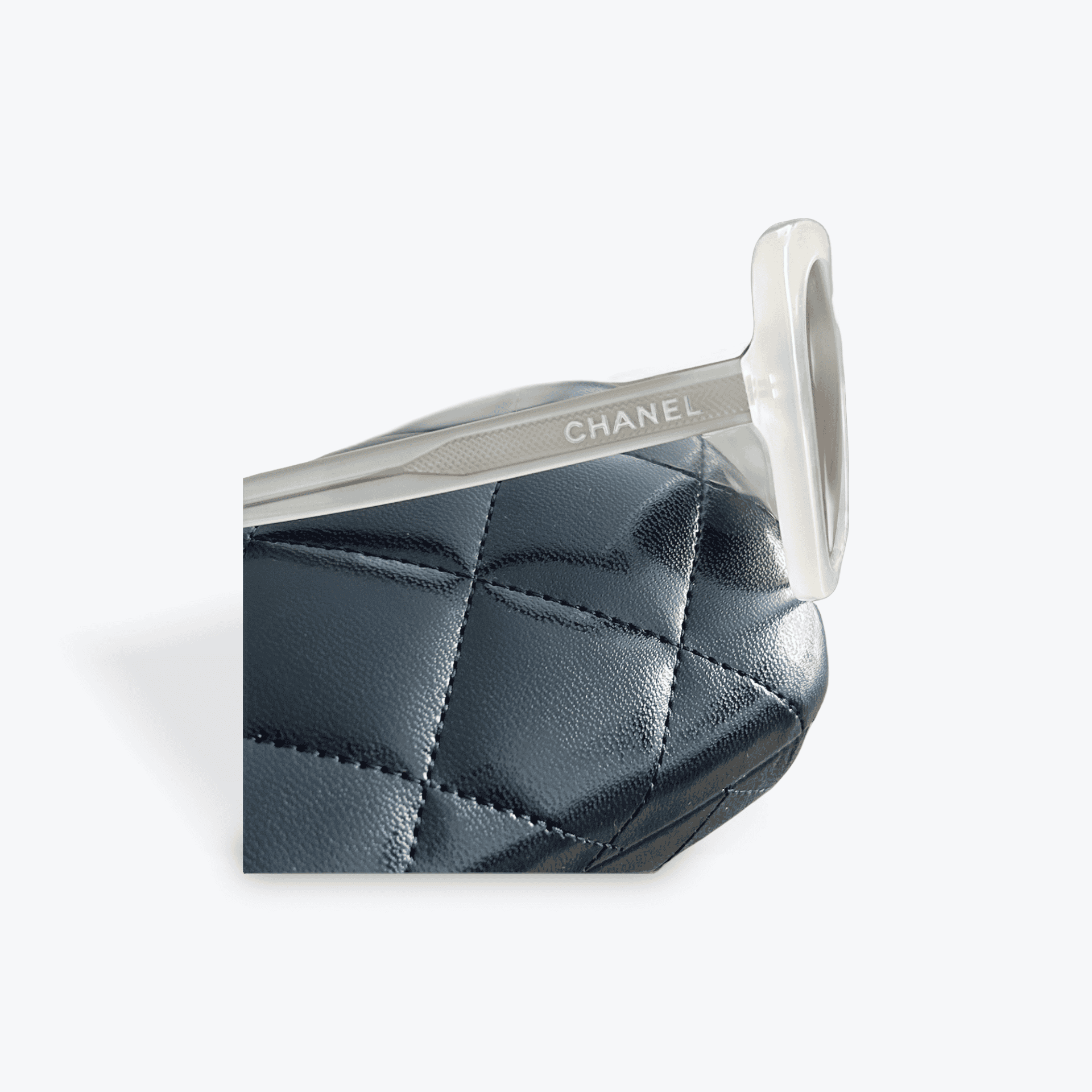 Lunettes de soleil Chanel rectangles – Image 3
