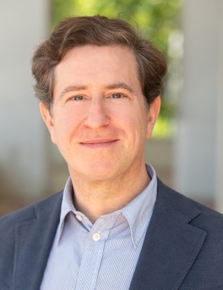 Roger Spitz keynote speaker headshot