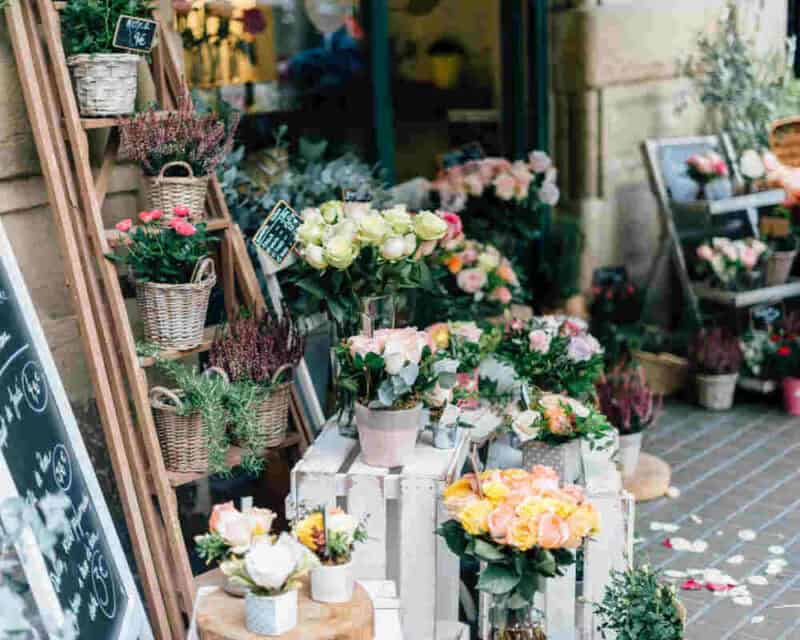 Women love to receive flowers