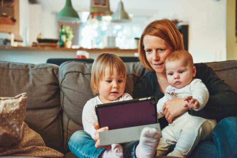 It is incredibly important to start educating your children early about frugality and wise spending at an early age. Budgeting Together: Leading By Example