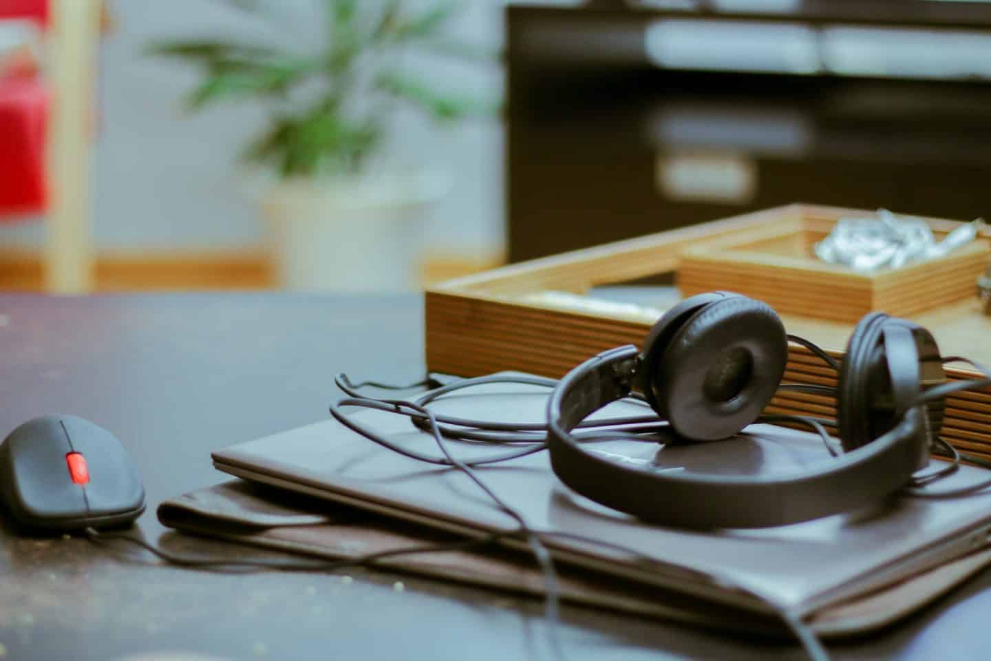 10 Essential Items for your Home Office Setup Essential items for home office