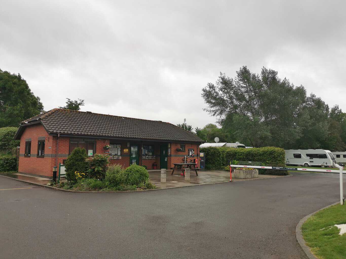 Devizes Camping and Caravanning Club Site