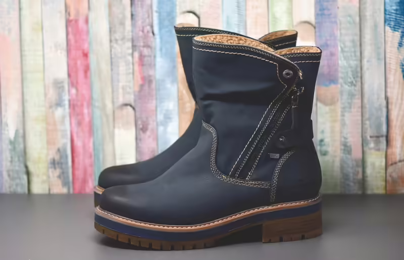 winter boots 3846863 1280