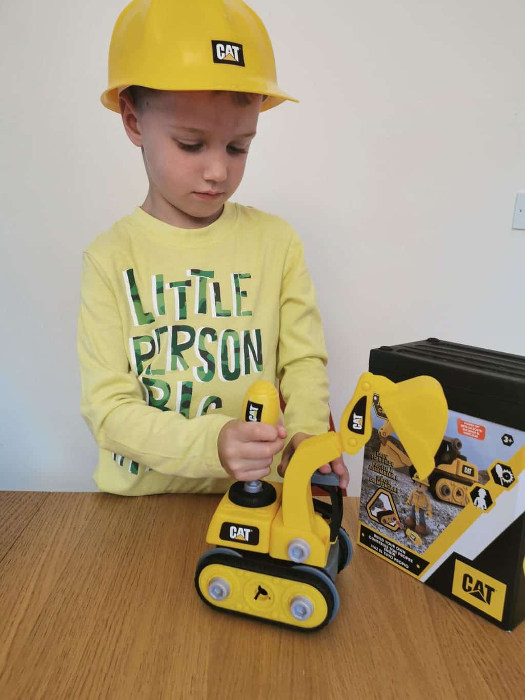 Cat® Junior Crew Build your own vehicle sets