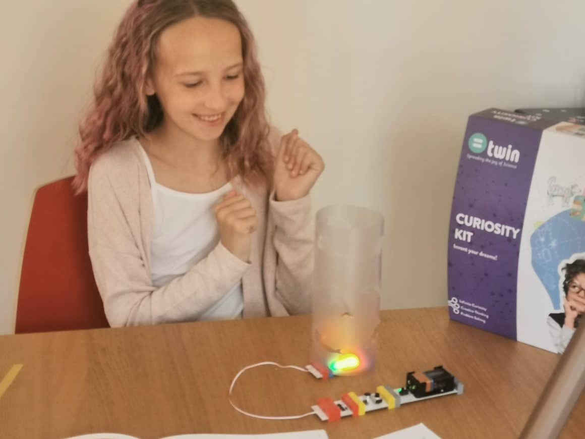 Twin Science Curiosity Kit