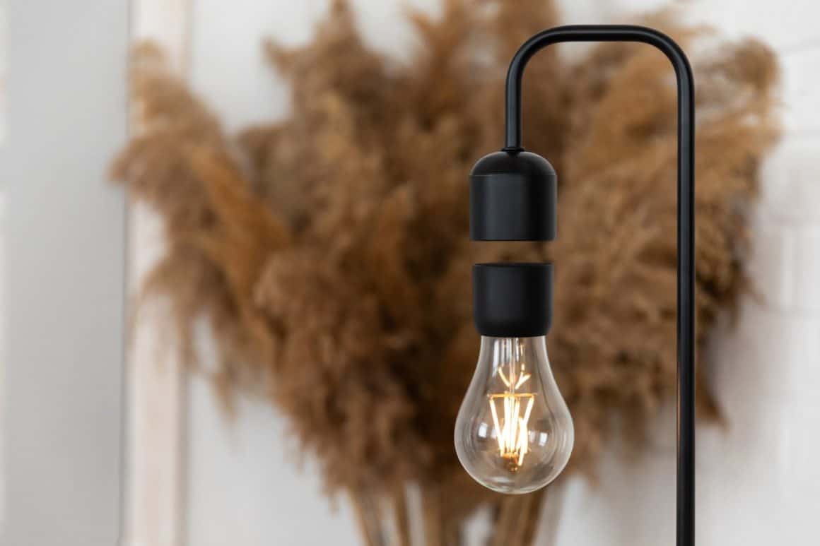 Gifts for Gadget Lovers: Gravita, the Levitating Lamp Gravita 5