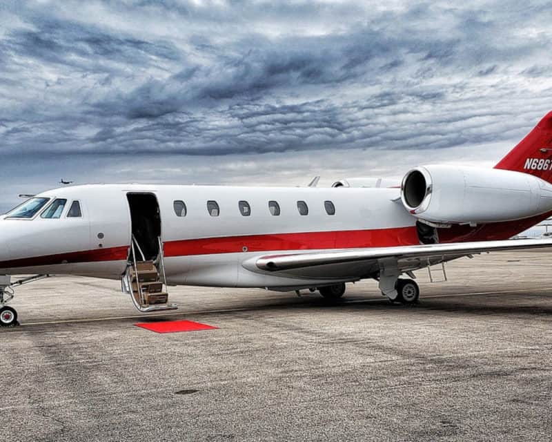 Private jet 4