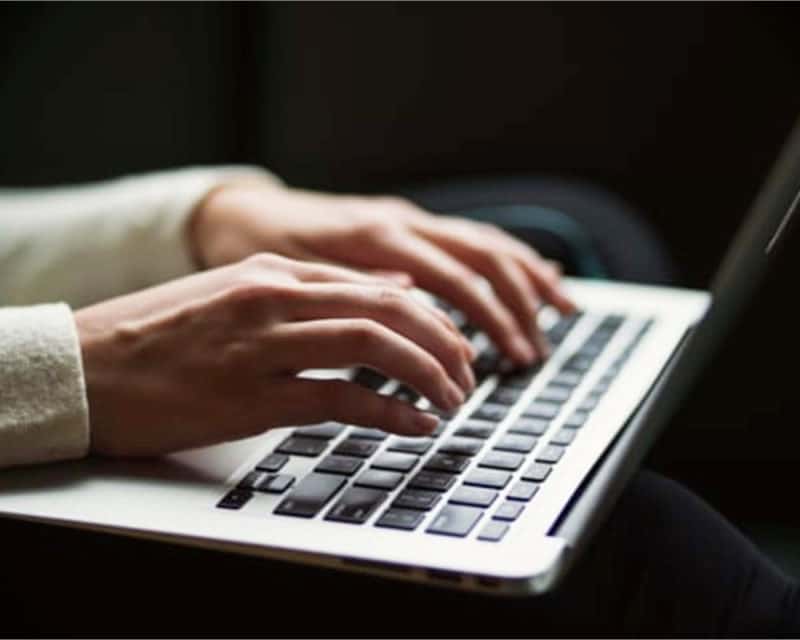 Freelance writer or blogger Freelance writer or blogger