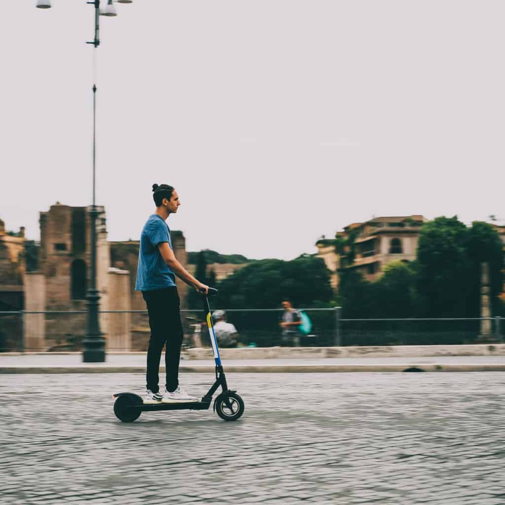 Electric scooter