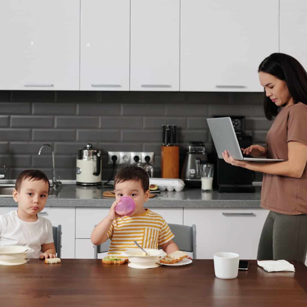 Tips To Help You Stay Healthy & Well As A Busy Parent