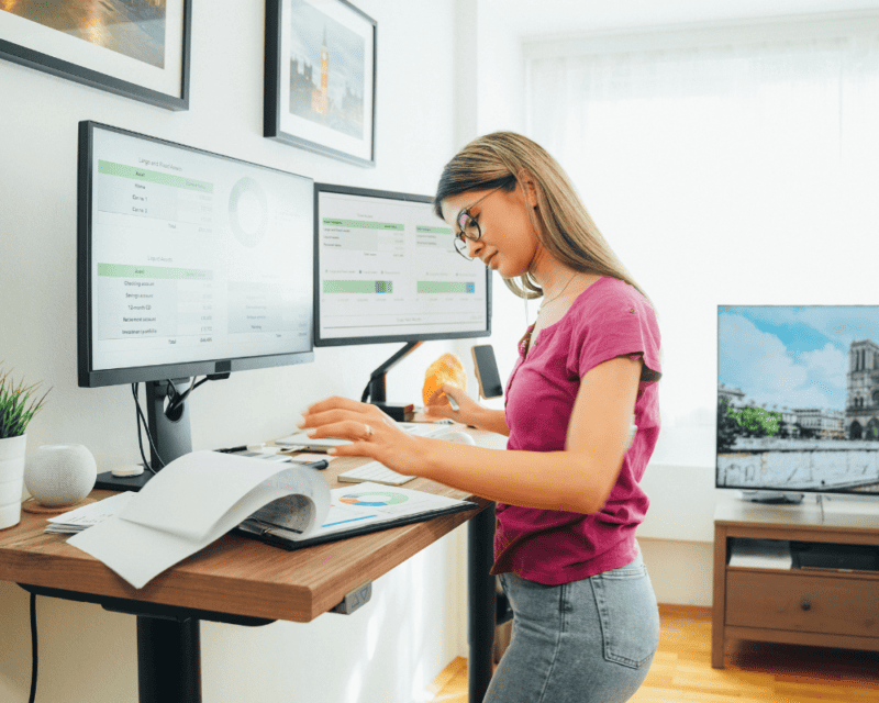 Standing desk