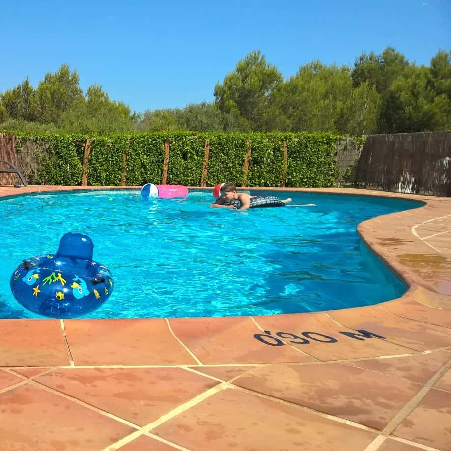 Pool builders