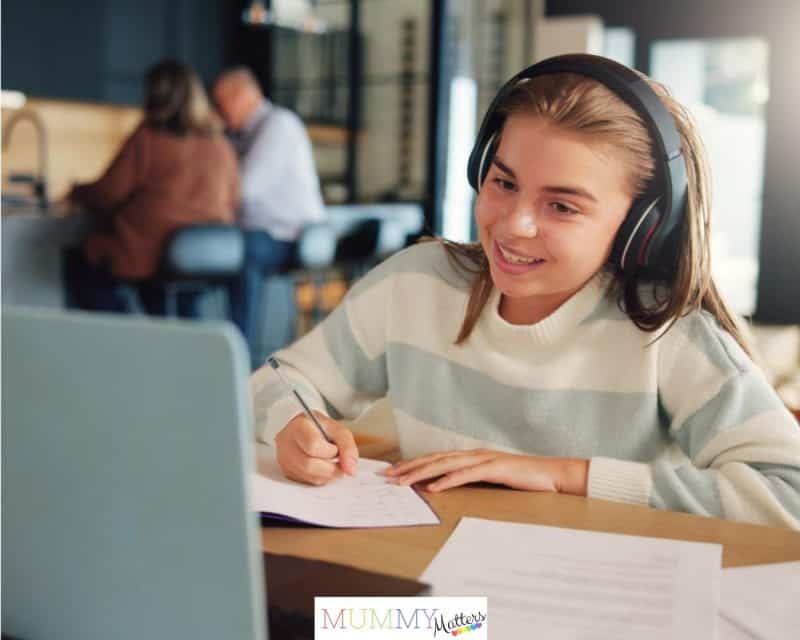 Teen learning online