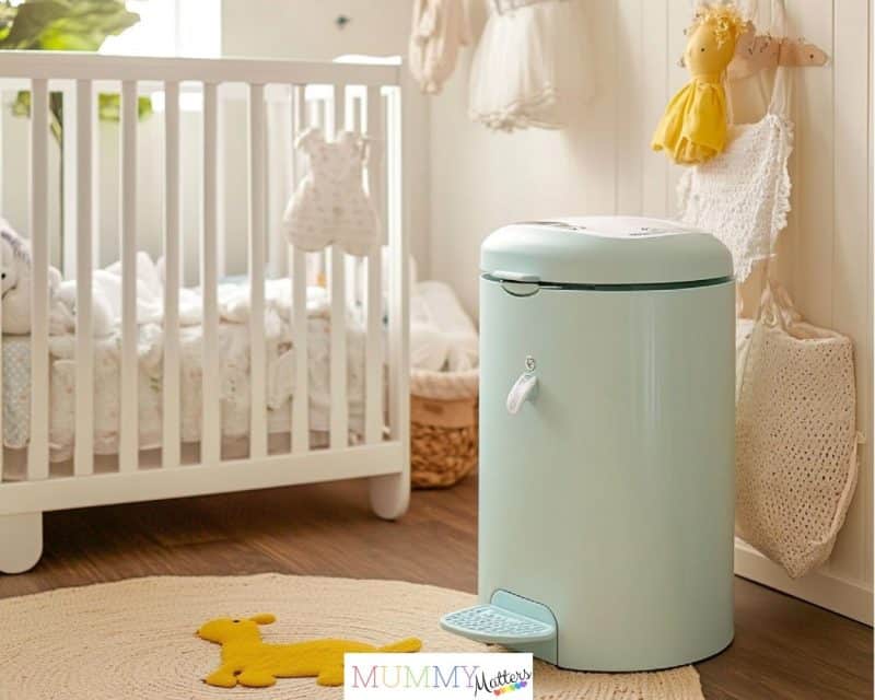 Keep a diaper pail from smelling