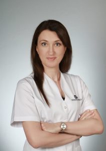 Dr Jurska Jaśko - Najlepszy lekarz w Gdyni wykonującvy korektę powiek górnych