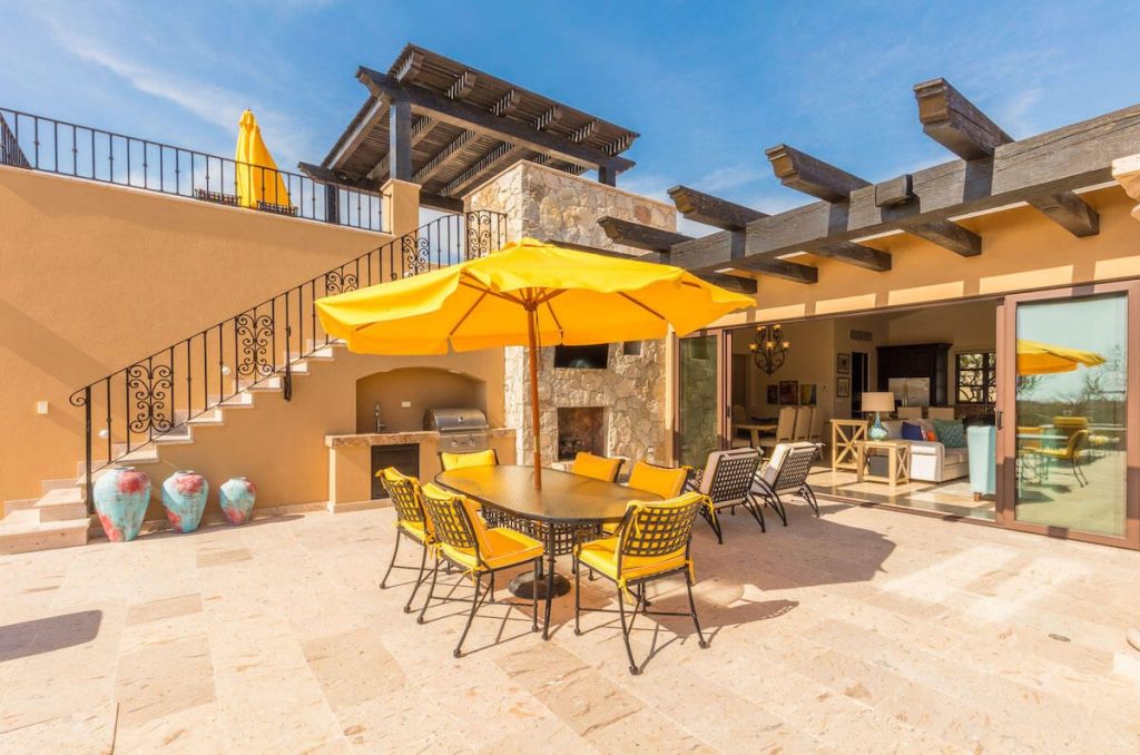 Casita 21, Las Casitas, Diamante – Homes For Sale In Diamante Casita 21, Las Casitas, Diamante: Patio With Outdoor Dining