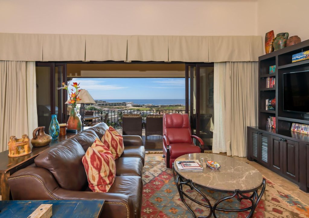 Dunes Penthouse 316, Diamante – Homes For Sale In Diamante Dunes Penthouse 316, Dunes Residence Club, Diamante: Living Room With Ocean View